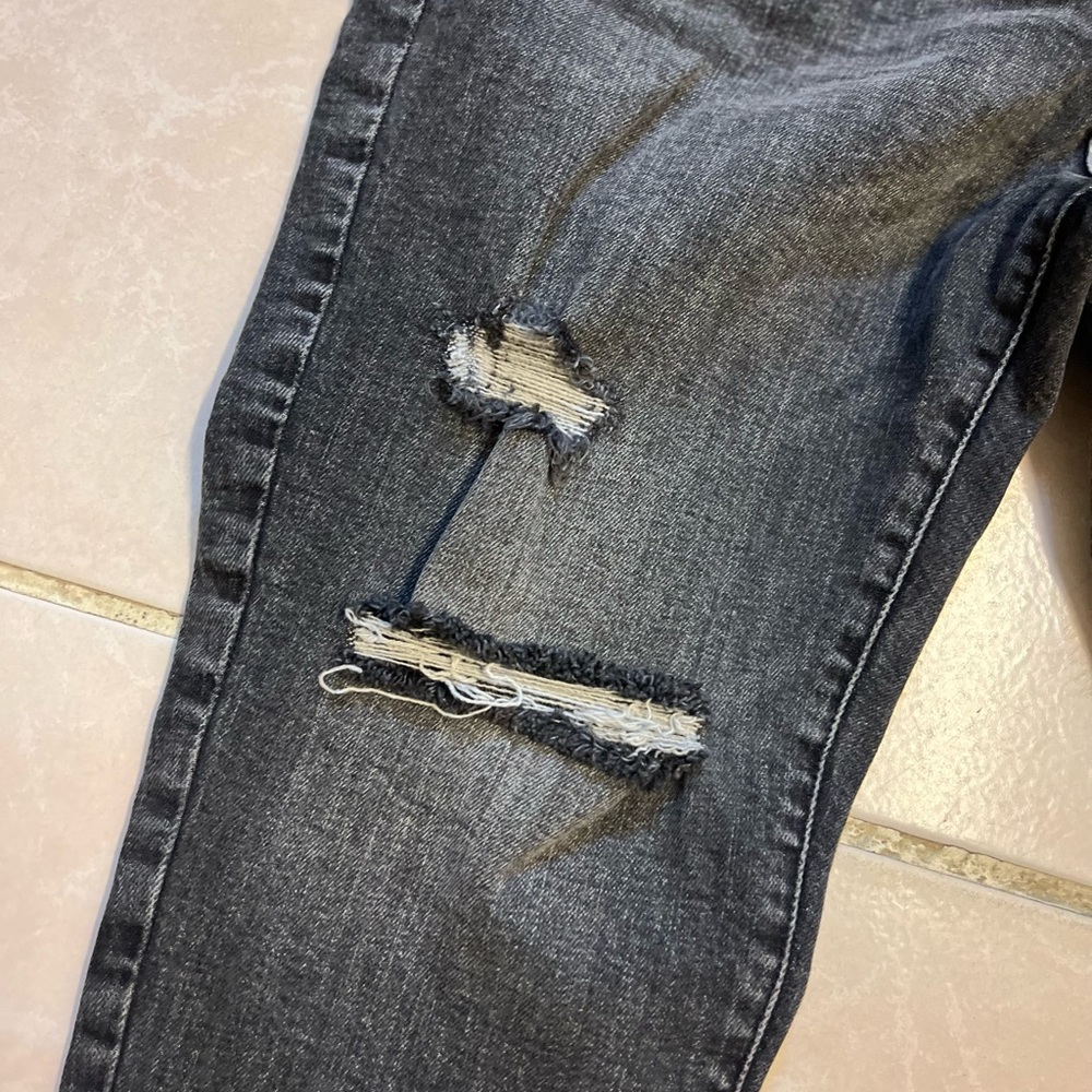 a.n.a a new approach , high rise straight black wash distressed jeans - Picture 5 of 11